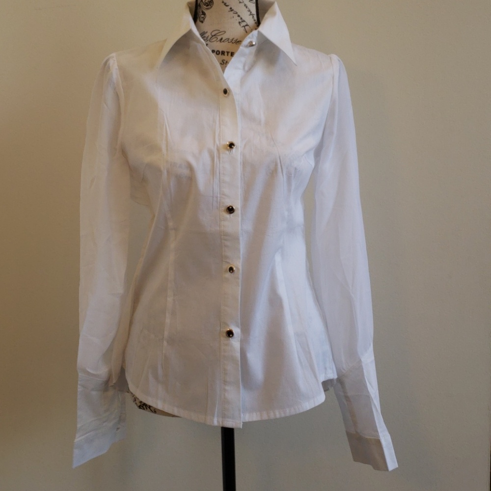 NWT DaBLJU by jiniy white button down shirt